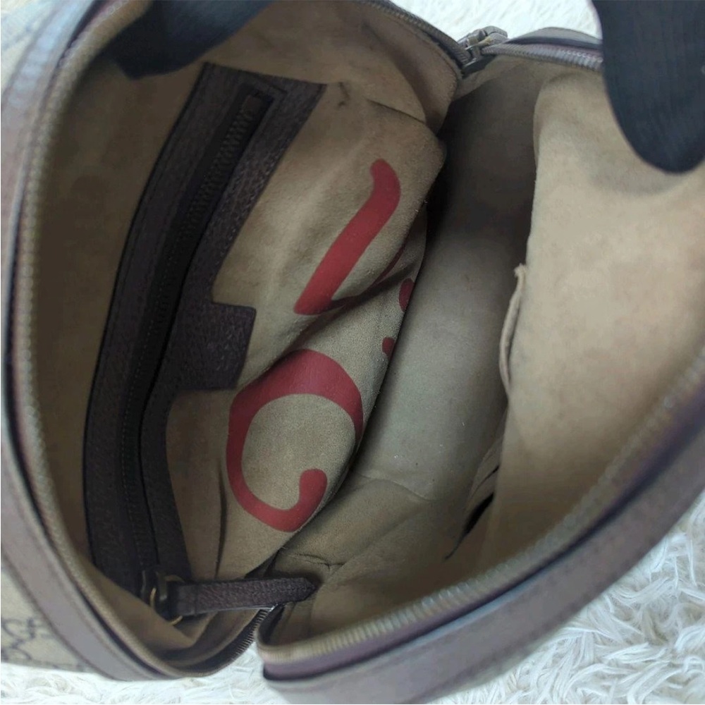Gucci Beige Cat Print Backpack with Red Accent - Picture 10 of 16